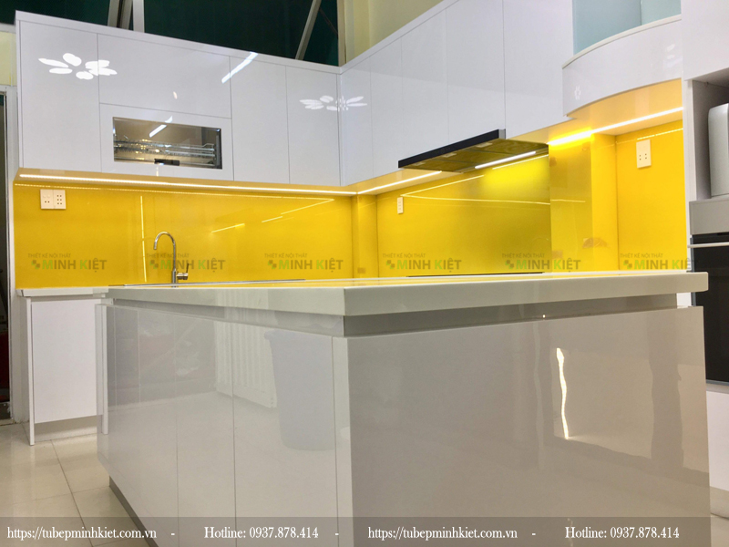 Công trình tủ bếp đẹp màu trắng nhà chị Như được Minh Kiệt thi công tại quận 6.