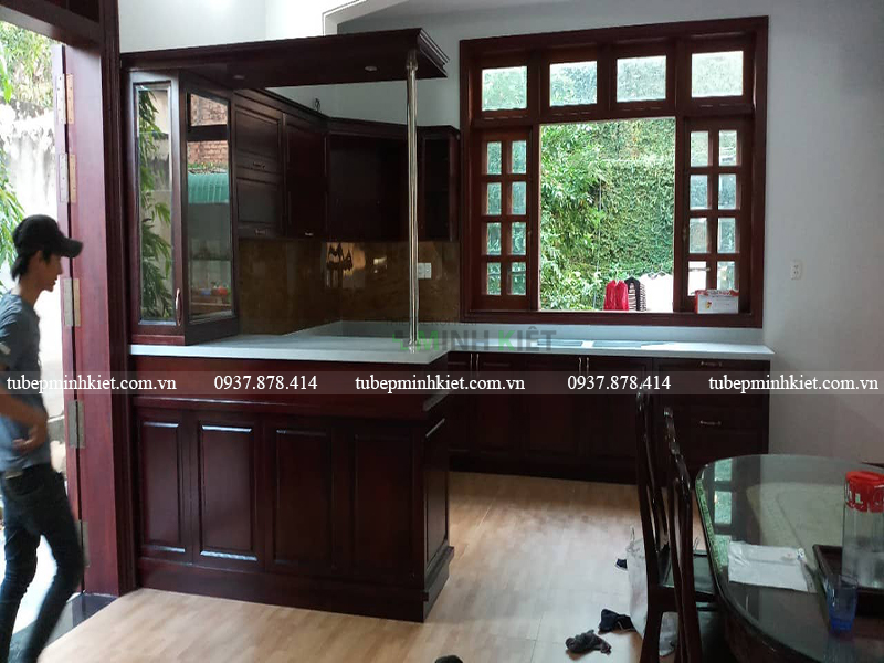 Tủ bếp gỗ nhà chị Hương - Đồng Nai được thi công với vật liệu gỗ căm xe cao cấp, kiểu dáng chữ u. Tủ bếp gỗ nhà chị Hương - Đồng Nai được thi công với vật liệu gỗ căm xe cao cấp, kiểu dáng chữ u.